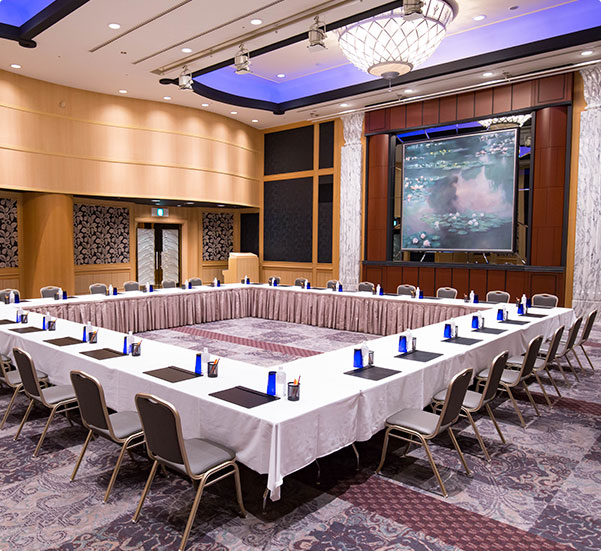 Medium Banquet “Rose Room”